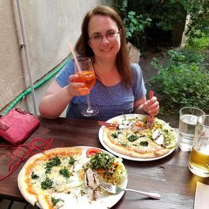 Meet your Posher, Rachel